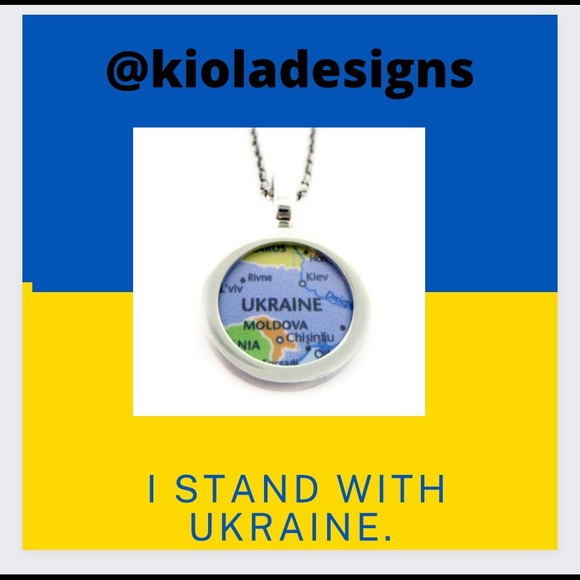 Poshmark Sellers Stand With Ukraine 🇺🇦 Check out these beautiful closets! - Picture 3 of 8